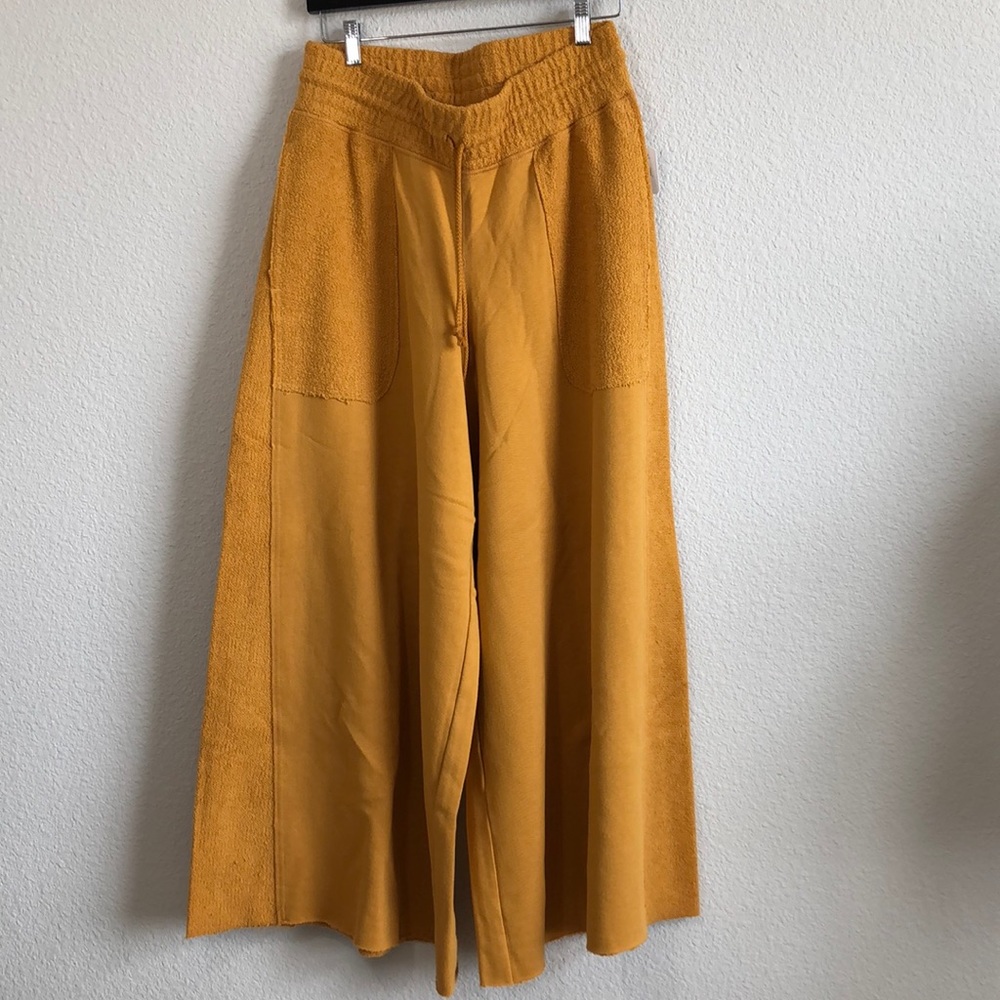 NEW! FP MOVEMENT upbeat wide leg pants - Picture 6 of 12